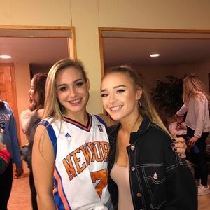 Meet your Posher, Alexis